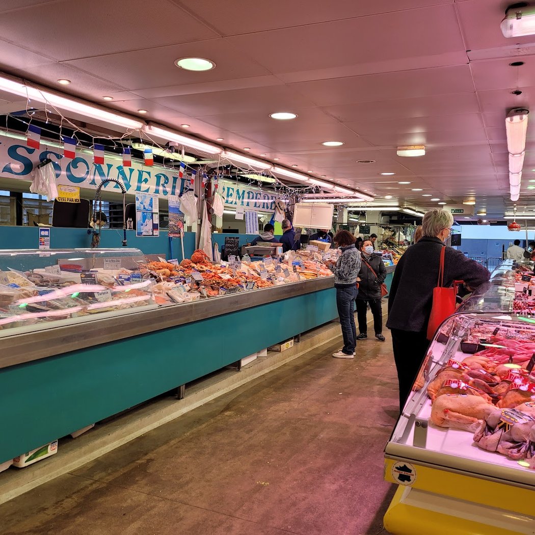 Marché du Centre Eugène-Varlin 3
